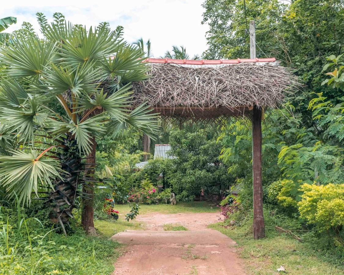 Brookline Safari Resort Udawalawe Buitenkant foto