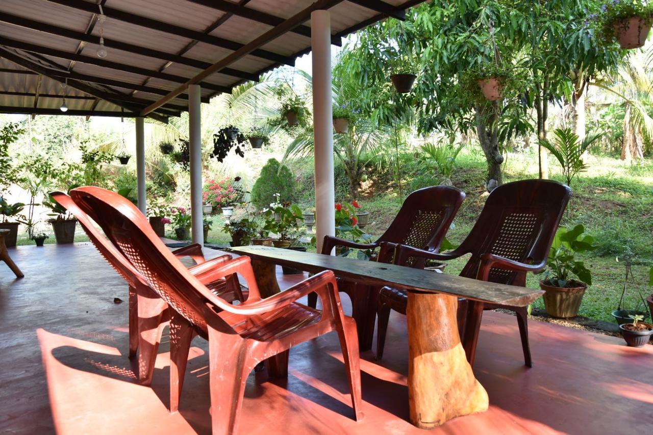 Brookline Safari Resort Udawalawe Buitenkant foto