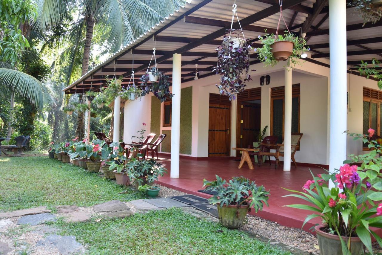 Brookline Safari Resort Udawalawe Buitenkant foto