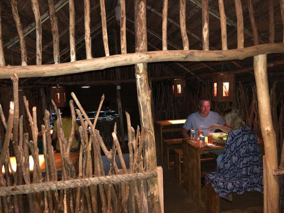 Brookline Safari Resort Udawalawe Buitenkant foto